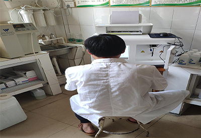 广西省平安镇卫生院采购山东国康GK-1微量元素分析仪一台